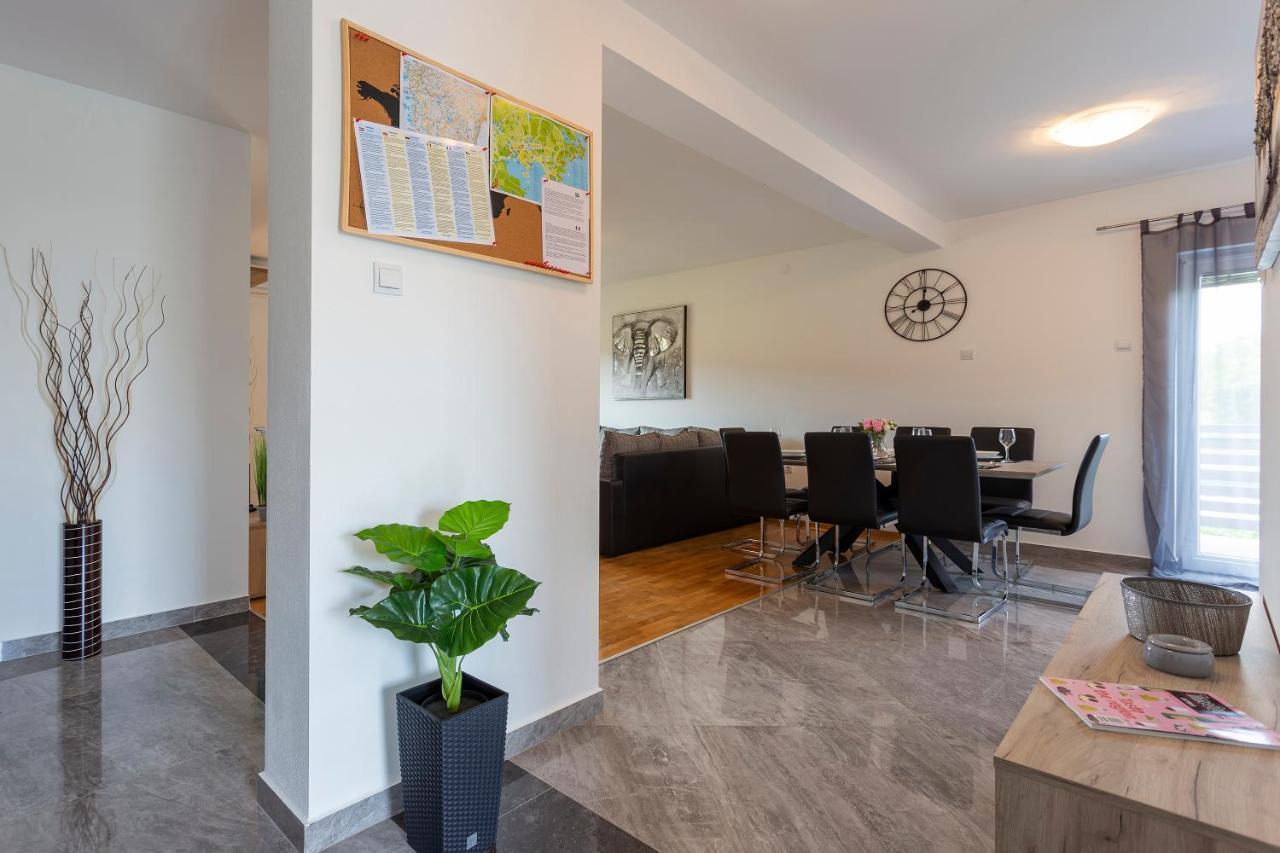 Apartmani Karoca 3 Пула Екстер'єр фото