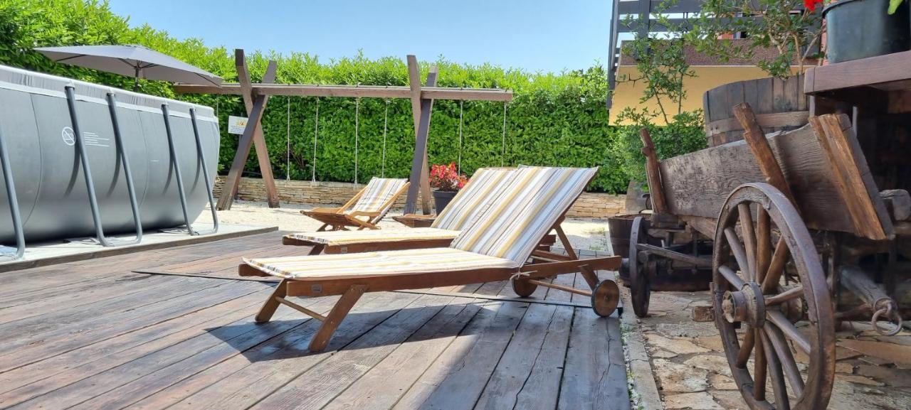 Apartmani Karoca 3 Пула Екстер'єр фото